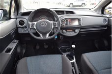 Toyota Yaris - 1.0 VVT-i Aspiration 5-deurs 70pk | Climate Control | Bluetooth | Achteruitrijcamera