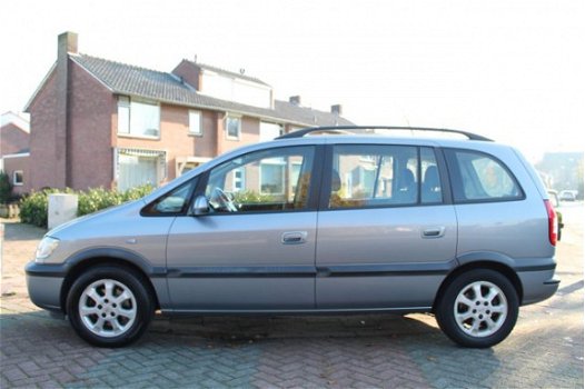 Opel Zafira - 1.8-16V Elegance // CRUISE // TREKHAAK // 7-PERS // - 1