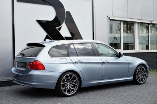 BMW 3-serie Touring - 325i High Exe Aut. Navi|Xenon|PDC|Cruis Blauw - 1