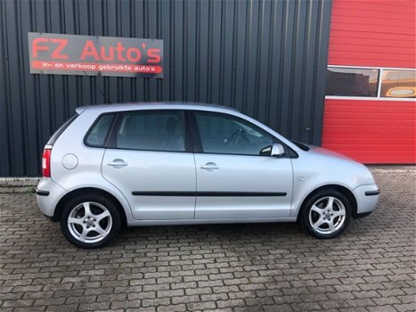 Volkswagen Polo - 1.4-16V Comfortline | Metallic | Airco | - 1