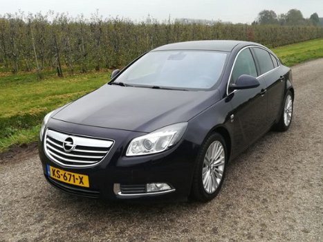 Opel Insignia - 1.6 T Design Edition Half-Leder | Navi | PDC - 1