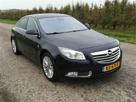 Opel Insignia - 1.6 T Design Edition Half-Leder | Navi | PDC - 1