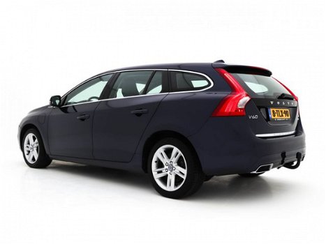 Volvo V60 - 2.4 D6 AWD Plug-In Hybrid Summum (EX-BTW) AUT. *XENON+LEDER+PANO+NAVI+PDC+ECC+CRUISE - 1