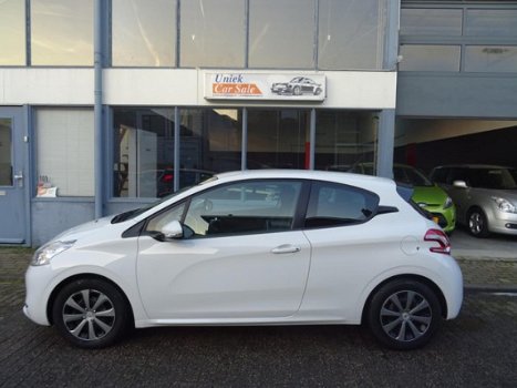 Peugeot 208 - 1.4 e-HDi Active Automaat - 1
