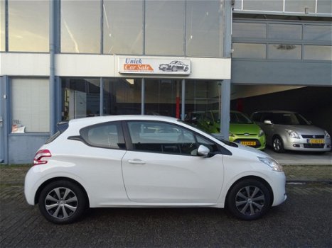 Peugeot 208 - 1.4 e-HDi Active Automaat - 1