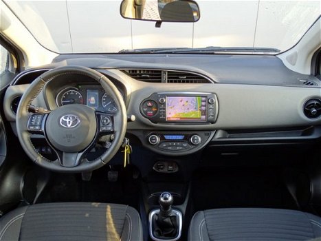 Toyota Yaris - 1.0 VVT-i Energy | Navigatie | Climate Controle | Parkeercamera - 1