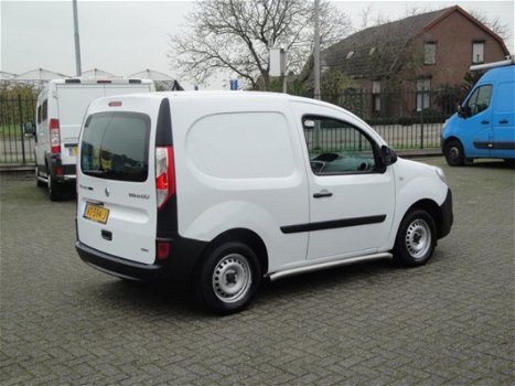 Renault Kangoo - 1.5 DCI 55KW 75PK NAVIGATIE/ PARKEERSESNOREN/ ELEC RAMEN/ 100% D - 1