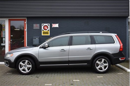 Volvo XC70 - 2.4D MOMENTUM - AUTOMAAT - NAVI - LEER - 1