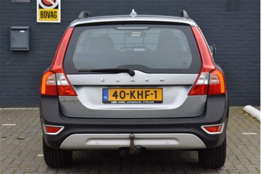 Volvo XC70 - 2.4D MOMENTUM - AUTOMAAT - NAVI - LEER - 1