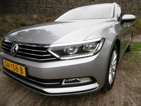 Volkswagen Passat Variant - R-EDITION-TUNGSTEN/ADAPTIVE-CC/LEDERSPORTS/LED/CHROME/INR&GAR.MOGELIJK - 1