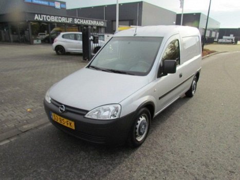 Opel Combo - combo -c-van Z13DT - 1