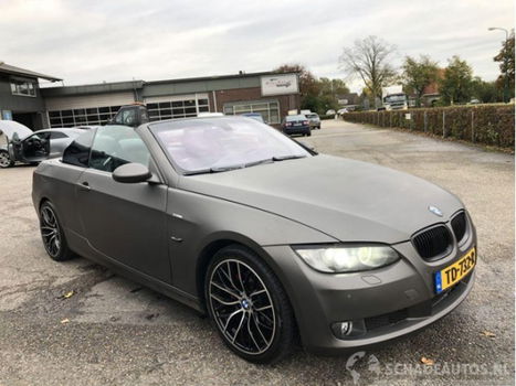 BMW 3-serie Cabrio - 320i 170pk aut. high executive - navi - xenon - leer - 18 inch - mat gedipt - v - 1