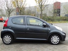 Peugeot 107 - 1.0-12V Urban Move - AIRCO - 5 DEURS - NIEUWE APK BIJ AFL - ELEK RAMEN