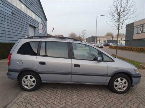 Opel Zafira - 1.8-16V Elegance APK 29-04-2020 AIRCO 2 X SLEUTELS 7 PERS - 1