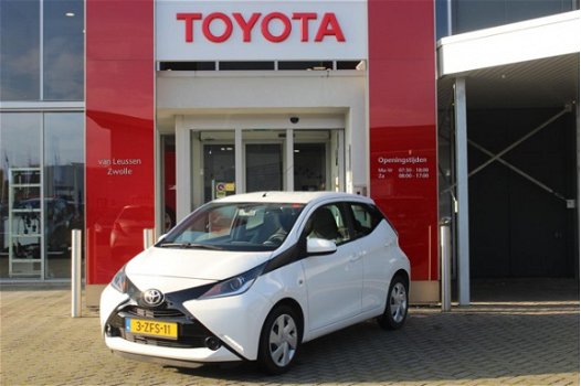 Toyota Aygo - 1.0 X-PLAY 5-DRS 1E EIG CAMERA AIRCO - 1