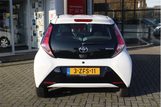 Toyota Aygo - 1.0 X-PLAY 5-DRS 1E EIG CAMERA AIRCO - 1