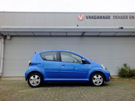 Toyota Aygo - 1.0-12V Dynamic Blue - 1