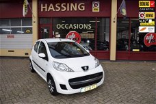 Peugeot 107 - 1.0-12V Black & Silver Radio CD, Aux Electrische ramen, 5deurs