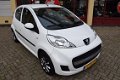 Peugeot 107 - 1.0-12V Black & Silver Radio CD, Aux Electrische ramen, 5deurs - 1 - Thumbnail