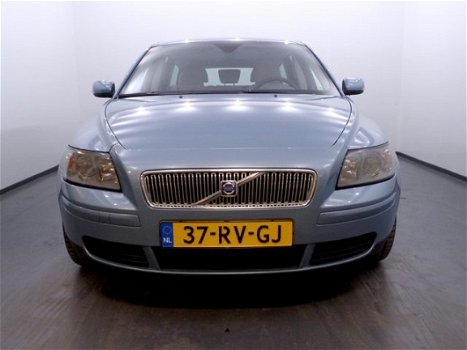 Volvo V50 - 2.0D Kinetic Leer, Clima - 1