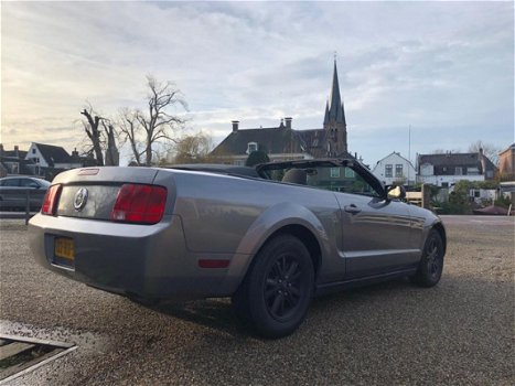 Ford Mustang - USA 4.0 V6 CABRIOLET - 1