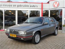 Alfa Romeo 75 - 2.0 T.Spark incl. onderdelen