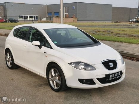 Seat Leon - 1.6 Sportstyle, Parkeer sensoren, AUX - 1