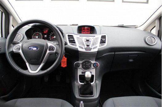 Ford Fiesta - 1.6 TDCi*Trend*Cruise*Bluetooth*A/C*Ex Defensie - 1