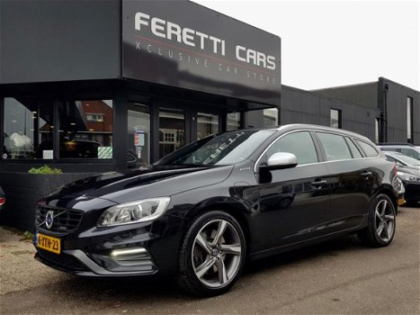 Volvo V60 - 2.4 D6 AWD R-DESIGN PLUG-IN HYBRID AUT6 SCHUIFDAK LEDER NAVI XENON LMV PDC TREKHAAK - 1