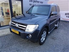 Mitsubishi Pajero - 3.2 DI-D INTENSE SWB