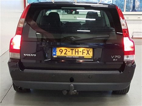 Volvo V70 - 2.4 Edition II V70 Edition II met oa lmv leren bekleding cv pdc trekhaak stoelverwarming - 1