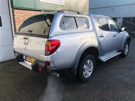 Mitsubishi L 200 - 2.5 DI-D Double Cab Intense Automaat - 1