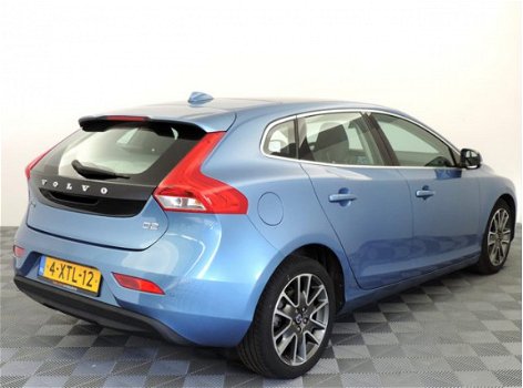 Volvo V40 - D2 Momentum Business (leer, panodak, LED.pdc) - 1