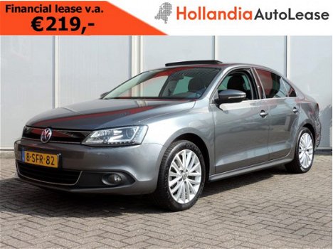 Volkswagen Jetta - 1.4 TSI Hybrid Highline (leer, navi, camera, panodak) - 1