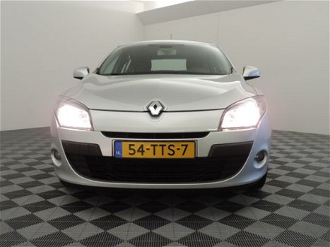 Renault Mégane - 1.6 16v Dynamique (navi, clima, cruise) - 1