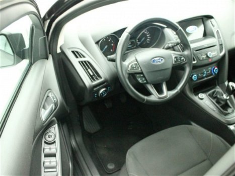 Ford Focus - 1.5 TDCi 120pk 5-deurs Titanium Edition - 1