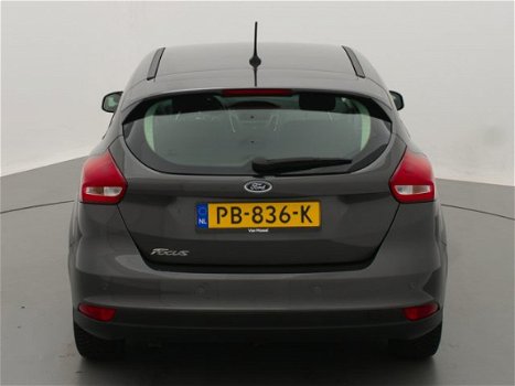 Ford Focus - 1.5 TDCi 120pk 5-deurs Titanium Edition - 1