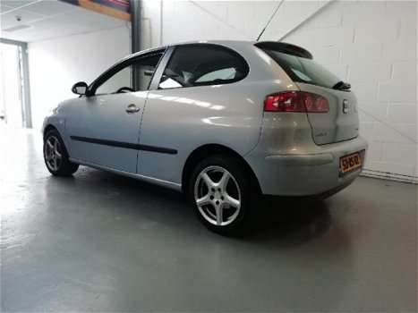 Seat Ibiza - 1.4-16V Signo - 1