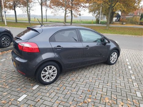 Kia Rio - 1.2 CVVT World Cup Edition - 1