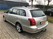 Toyota Avensis Wagon - 2.0 D-4D Linea Terra - 1 - Thumbnail