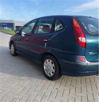 Nissan Almera Tino - 2.0 CVT Comfort - 1