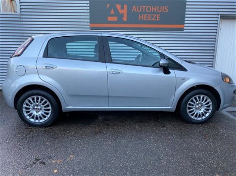 Fiat Punto Evo - 1.2 Pop *5DEURS*PDC*AIRCO*MULTIF. STUUR*ELEKTR. RAMEN*BLUE&ME - 1