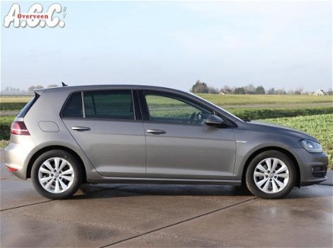 Volkswagen Golf - 1.6 TDi Highline Xenon/Led Navi ECC PDC - 1