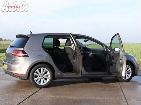 Volkswagen Golf - 1.6 TDi Highline Xenon/Led Navi ECC PDC - 1