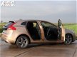 Volvo V40 - 1.6 D2 Momentum AUTOMAAT Navi PDC ECC - 1 - Thumbnail