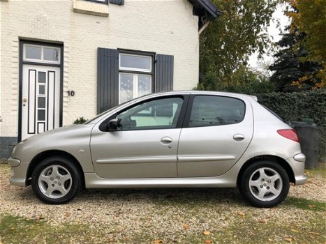 Peugeot 206 - 1.4 Air-line 3 Clima/5DRS/Elek-ramen/APK/NAP - 1