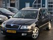 Skoda Octavia Combi - 1.6 FSi 115PK Elegance Attractive Business/ECC/LMV/Navi/Xenon - 1 - Thumbnail