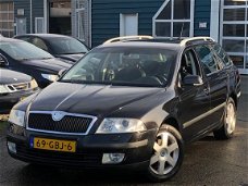 Skoda Octavia Combi - 1.6 FSi 115PK Elegance Attractive Business/ECC/LMV/Navi/Xenon