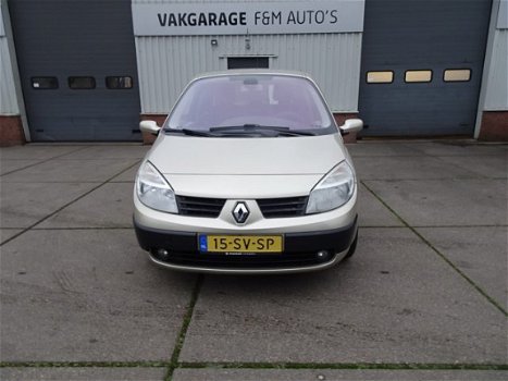 Renault Grand Scénic - 2.0-16V Expression Luxe - 1