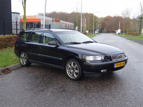 Volvo V70 - 2.4 Black Sapphire Edition II | Clima | Cruise | Leder | LPG - 1